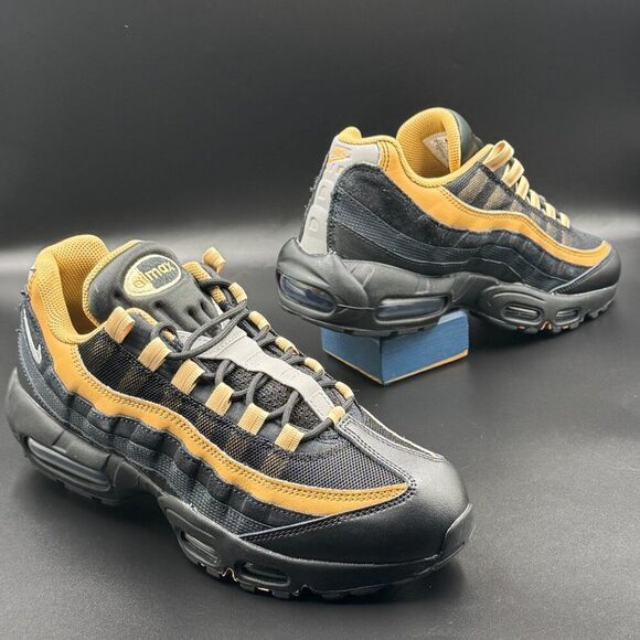 Nike Air Max 95 Black Elemental Gold - Picture 1 of 10